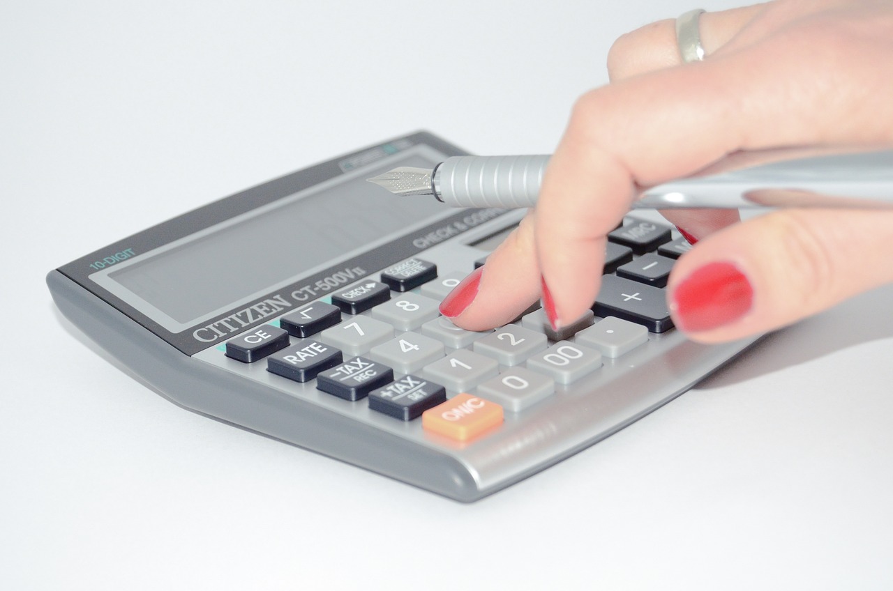 Plafon plati 2024: Care este limita pentru plata avansului spre decontare?